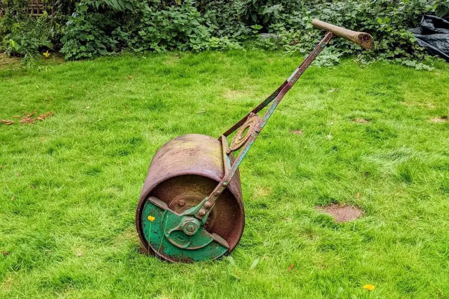 5 best heavy-duty lawn rollers| a complete guide to lawn rollers