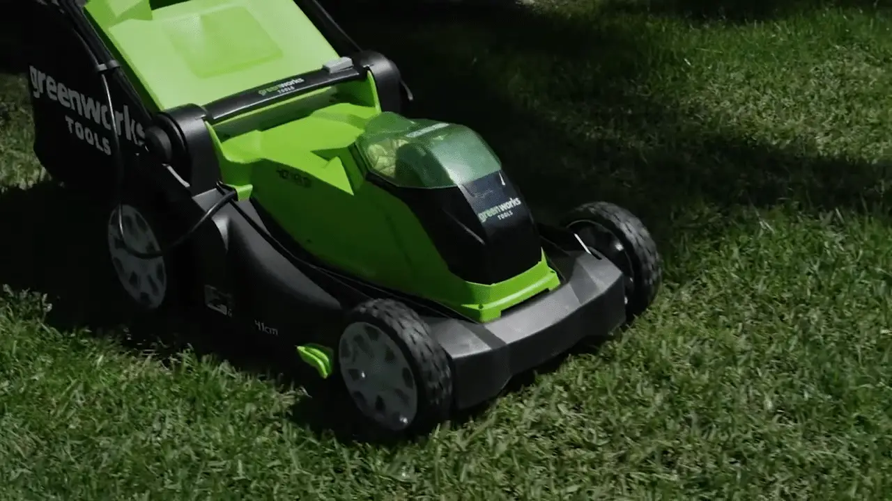 Greenworks-40v-lawn-mower-2500502-eigth-mower