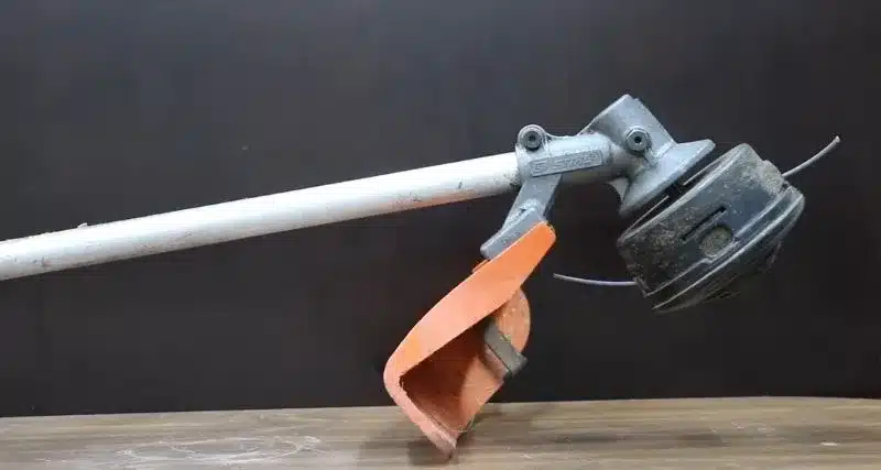 Clearing saw vs. Brush cutter